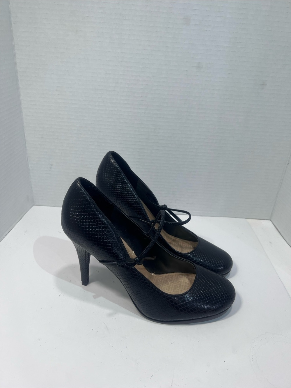 Rockport Black Textured Mary Jane Heels